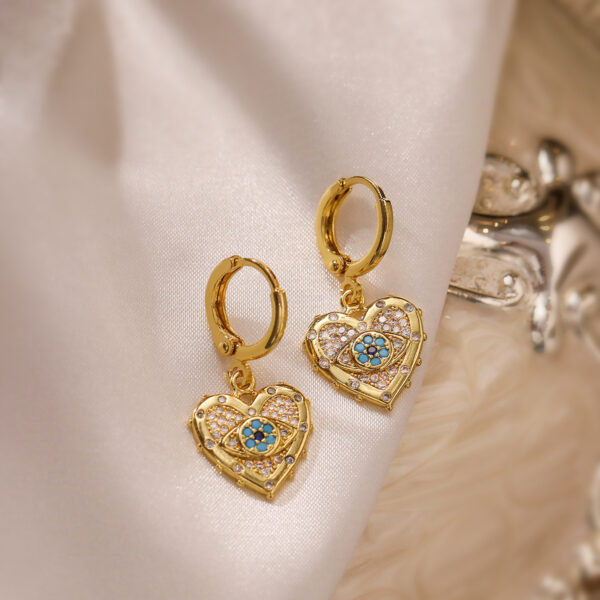 Heart-shaped Zircon Pendant Necklace And Earrings - Image 3