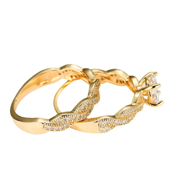 Simple Golden Four-claw Round Ring - Image 2