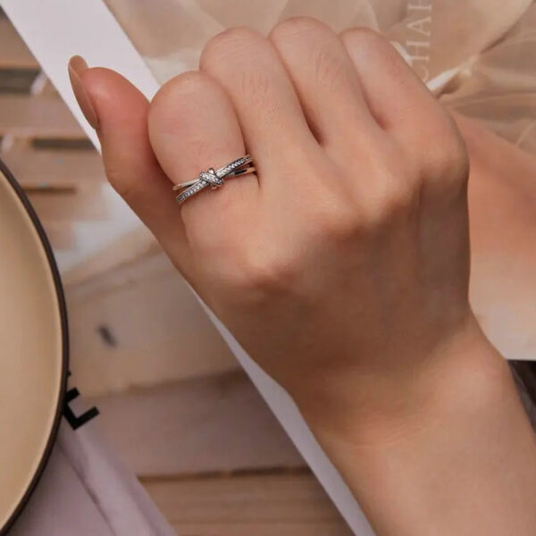 Women's Simple Fashion Ring - Image 3