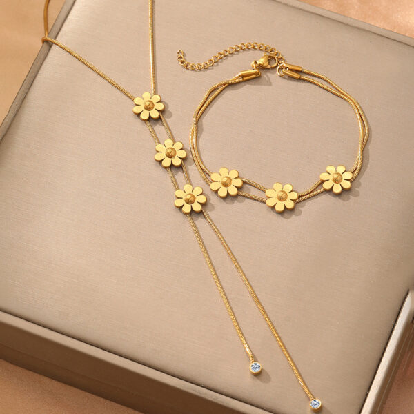 Three-dimensional Necklace Two-piece Set